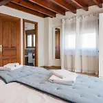 Les Madrenes Casa vacanze *