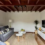 Les Madrenes Casa vacanze Intriago